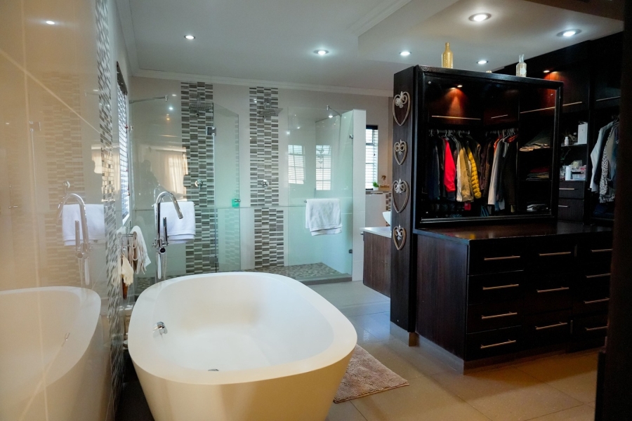 4 Bedroom Property for Sale in Wilkoppies North West